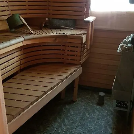 Omakotitalo Pari Kilometria Jkln Keskustasta Huoneisto Jyväskylä